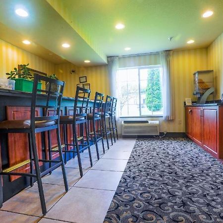 Evansville Inn And Suites エクステリア 写真