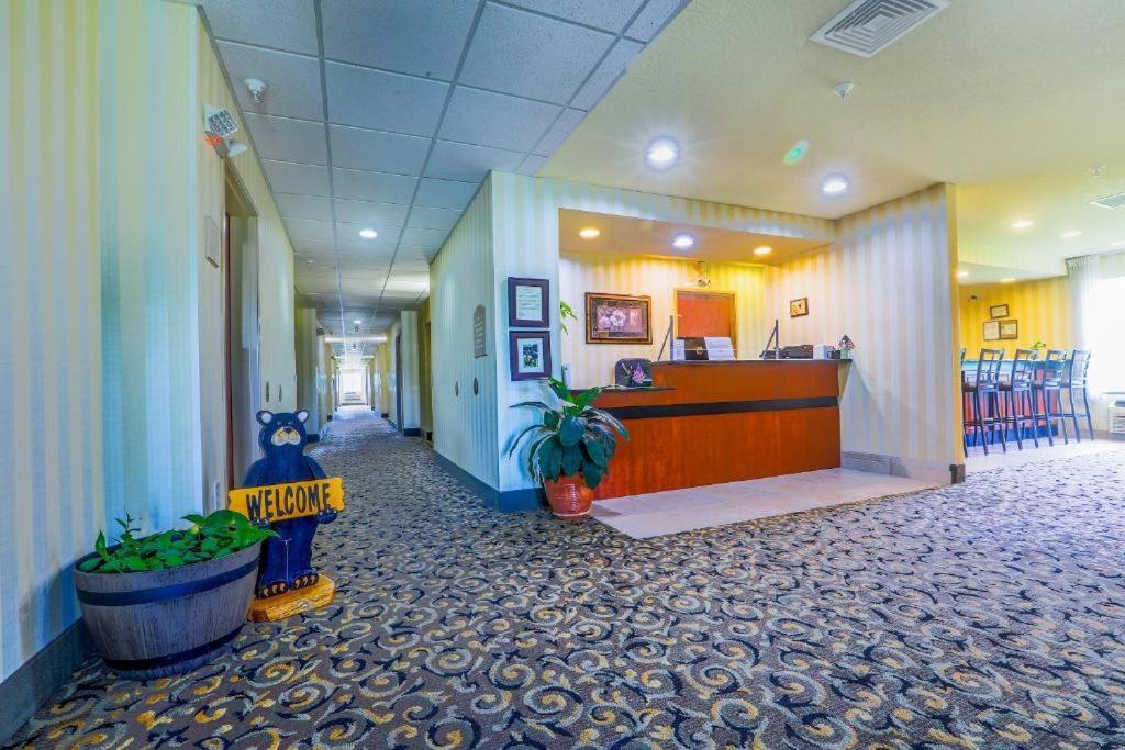 Evansville Inn And Suites エクステリア 写真